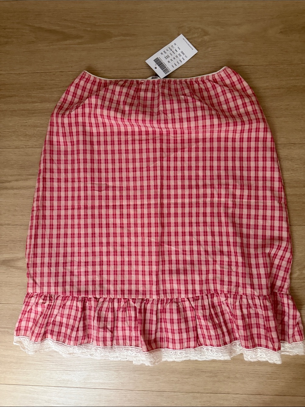 Brandy Melville Red Pink Gingham Flutter Knee Length Skirt with Lace Trim - Picture 4 of 4